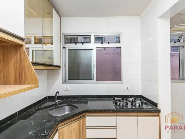 Apartamento 2 quartos e 1 banheiro, para alugar, no bairro Campo Comprido em Curitiba