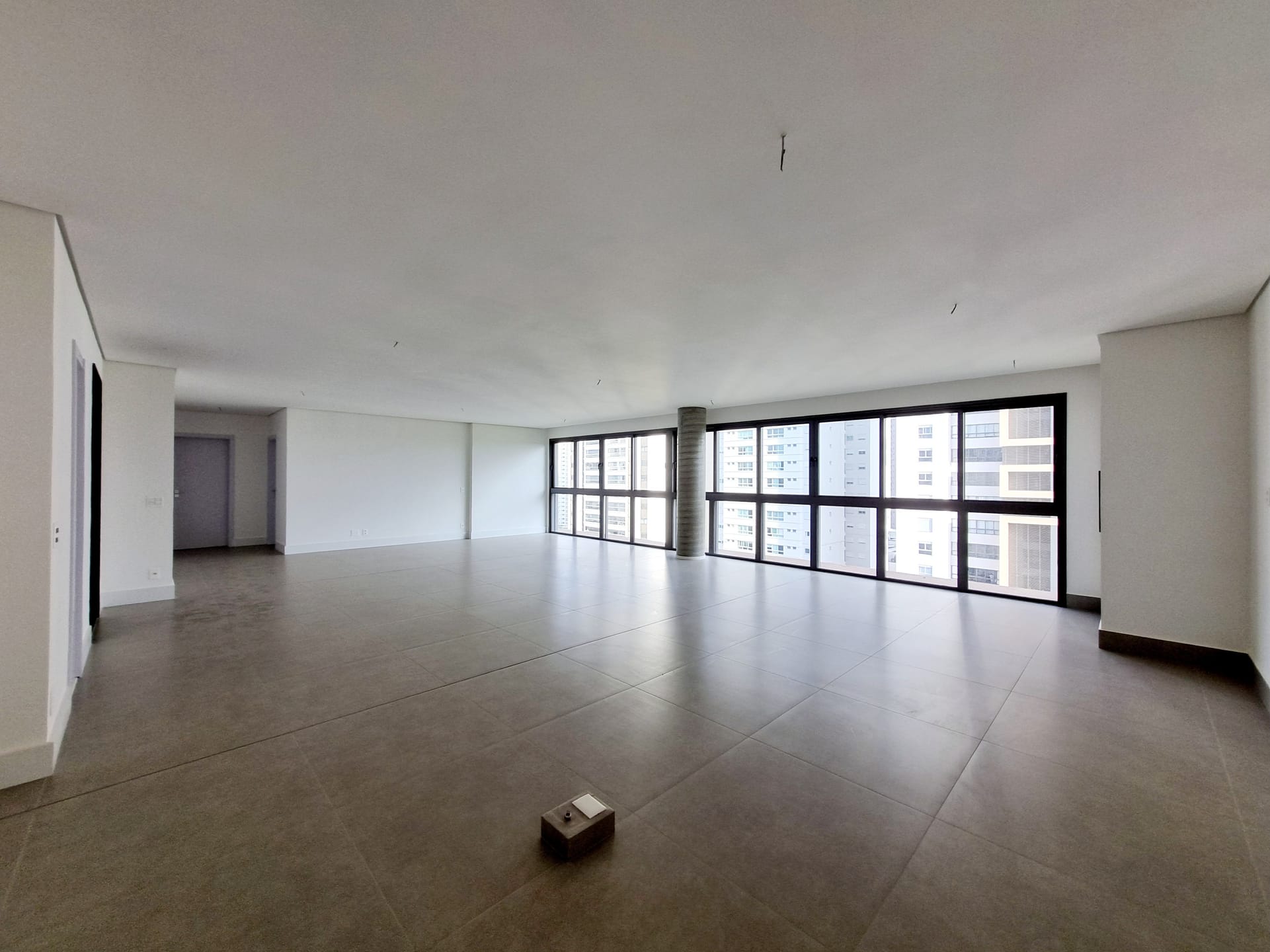 Apartamento, 3 quartos, 185 m² - Foto 1