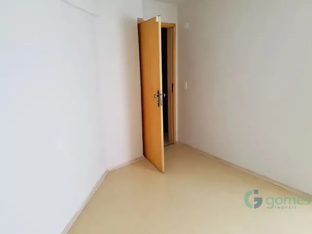 Apartamento 1 quarto e 1 banheiro, para alugar, no bairro Cristo Rei em Curitiba