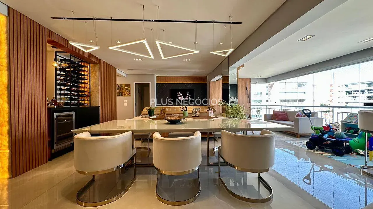 Apartamento, 3 quartos, 166 m² - Foto 1