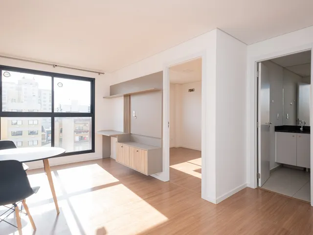 Apartamento 1 quarto e 1 banheiro, para alugar, no bairro Centro em Pelotas