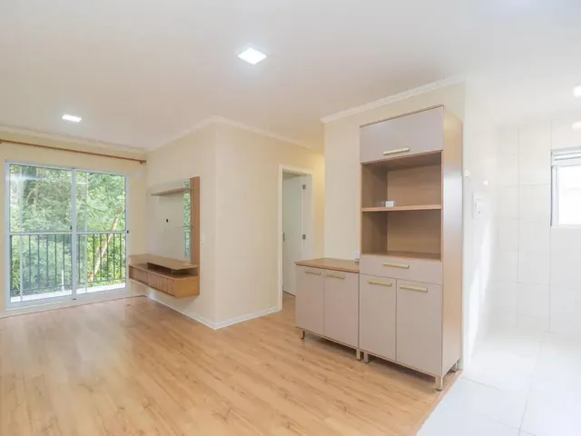 Apartamento 3 quartos e 1 banheiro, para alugar, no bairro Campo Comprido em Curitiba