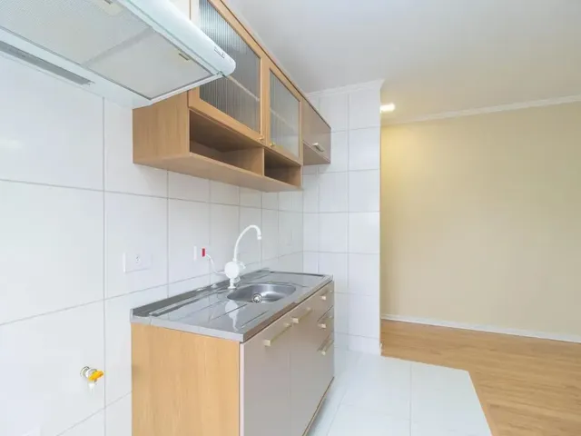 Apartamento 3 quartos e 1 banheiro, para alugar, no bairro Campo Comprido em Curitiba