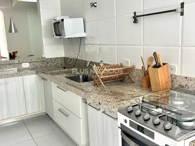 Apartamento 4 quartos e 2 banheiros, à venda, no bairro Enseada em Guarujá