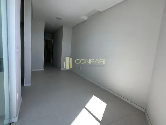 Apartamento 2 quartos e 1 banheiro, para alugar, no bairro Tabuleiro das Oliveiras em Itapema