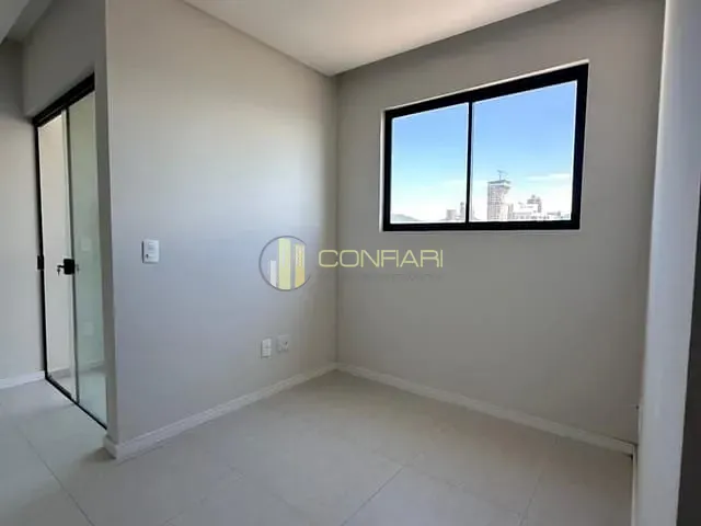 Apartamento 2 quartos e 1 banheiro, para alugar, no bairro Tabuleiro das Oliveiras em Itapema
