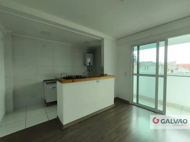 Apartamento 1 quarto e 1 banheiro, para alugar, no bairro Rebouças em Curitiba