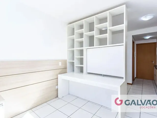 Apartamento 1 quarto e 1 banheiro, para alugar, no bairro Centro em Curitiba