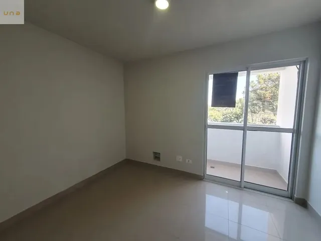 Apartamento 1 quarto e 1 banheiro, para alugar, no bairro Portão em Curitiba