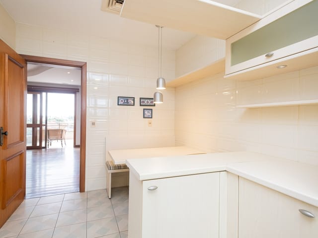 Apartamento 3 quartos e 4 banheiros, à venda, no bairro Centro em Pelotas