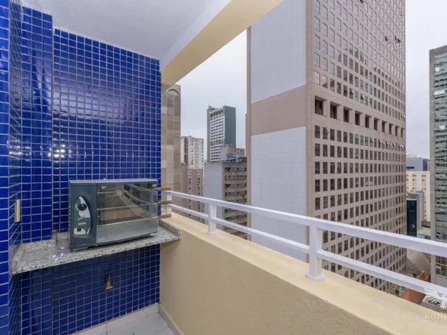 Apartamento 2 quartos e 1 banheiro, para alugar, no bairro Centro em Curitiba