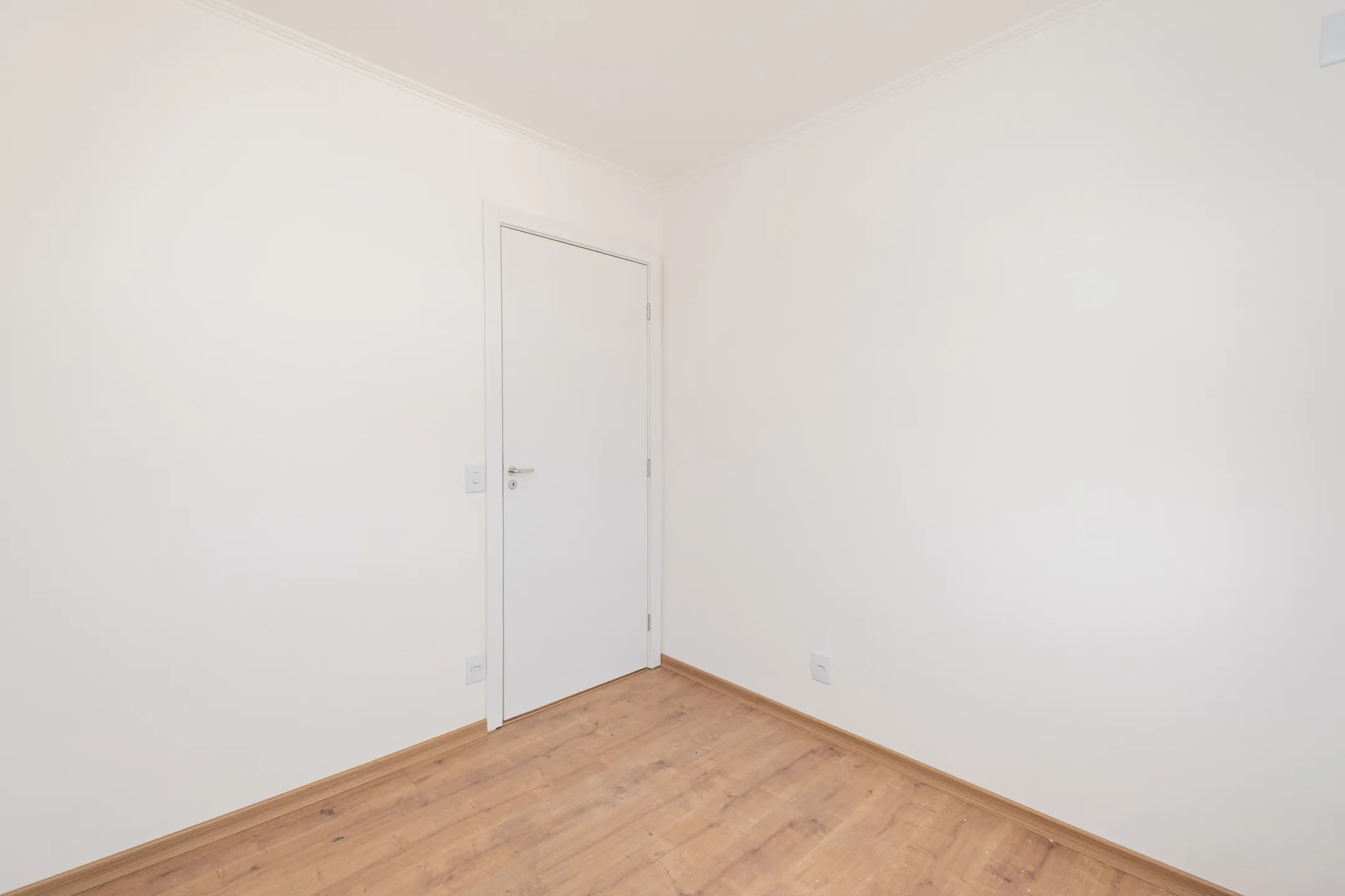 Apartamento semimobiliado à venda no Connect JK, Centro - 50 m², 2 quartos (sendo 1 suíte), cozinha planejada e sacada com ótima posição solar. - 10