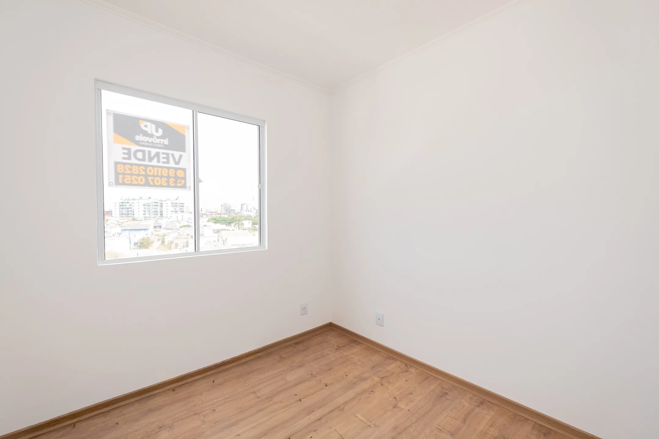 Apartamento semimobiliado à venda no Connect JK, Centro - 50 m², 2 quartos (sendo 1 suíte), cozinha planejada e sacada com ótima posição solar. - 11