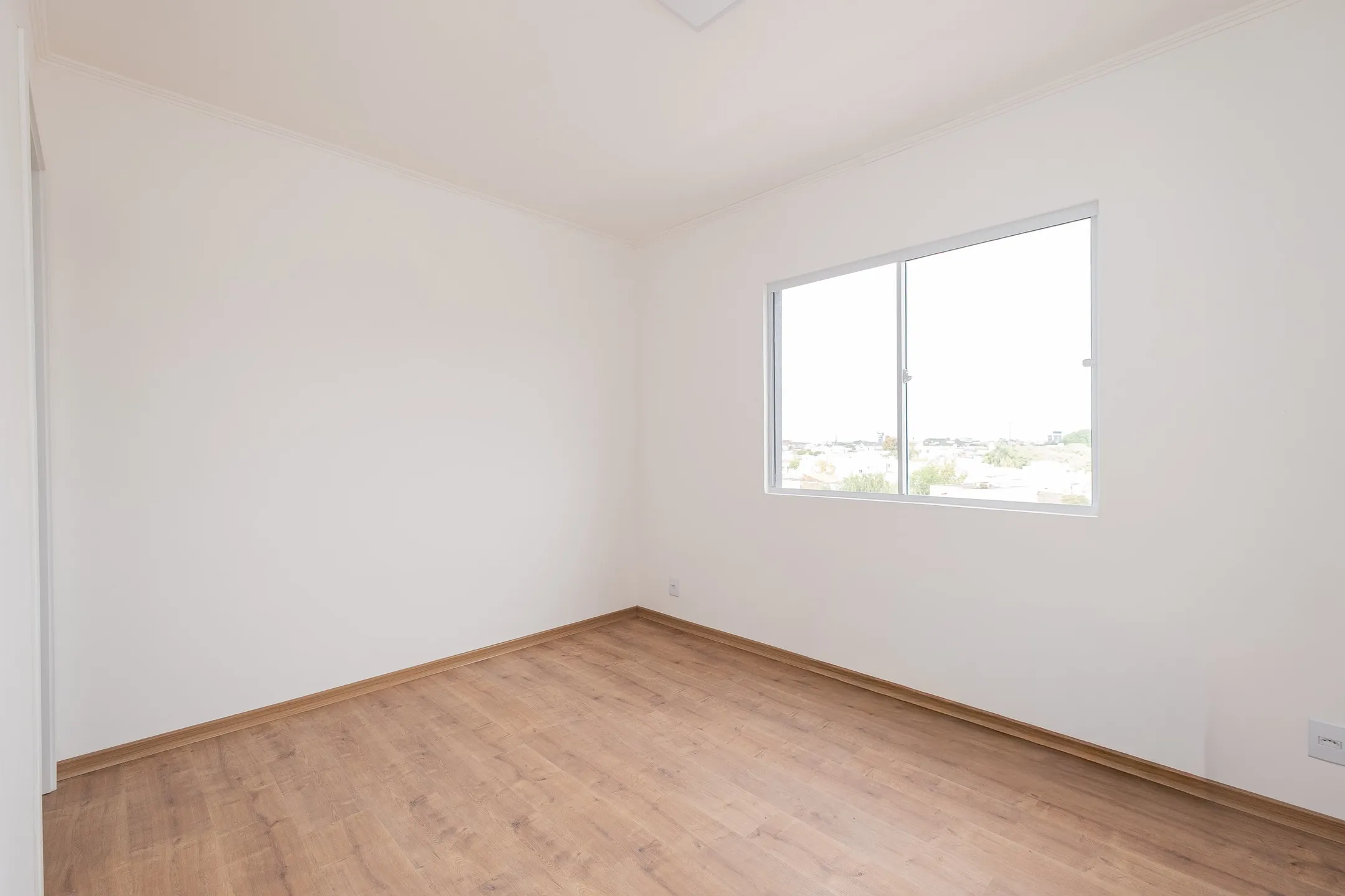 Apartamento semimobiliado à venda no Connect JK, Centro - 50 m², 2 quartos (sendo 1 suíte), cozinha planejada e sacada com ótima posição solar. - 7