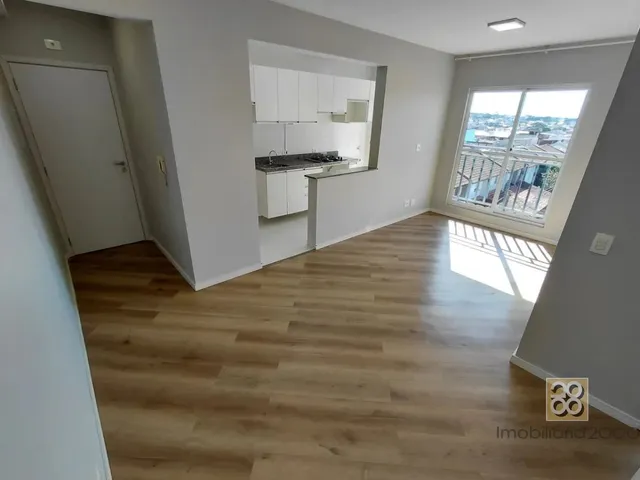 Apartamento 2 quartos e 1 banheiro, para alugar, no bairro Alto Boqueirão em Curitiba