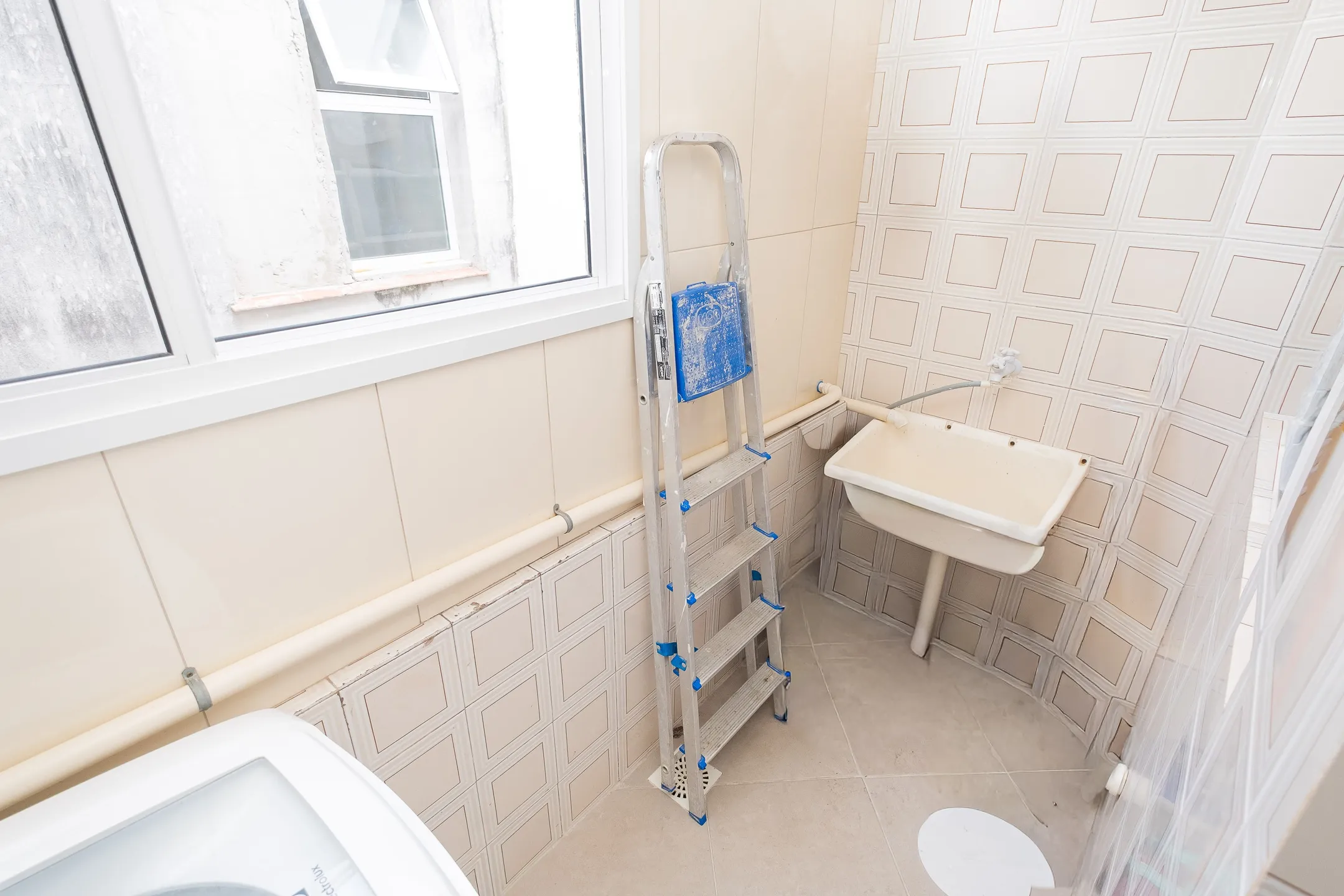 Apartamento à venda no Condomínio Yamaha, Centro - 81 m², 2 quartos, sala com lareira, piso laminado e ótima posição solar. - 12