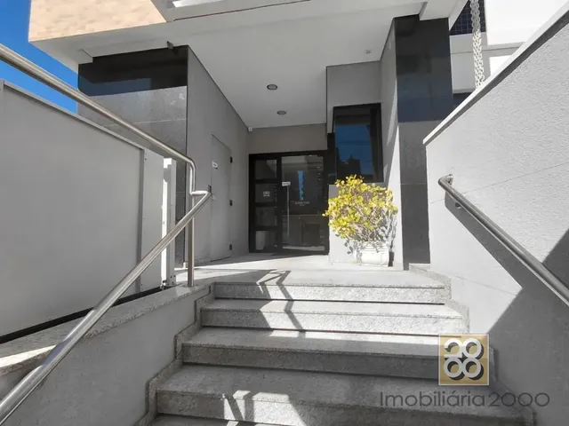 Apartamento 2 quartos e 1 banheiro, para alugar, no bairro Rebouças em Curitiba