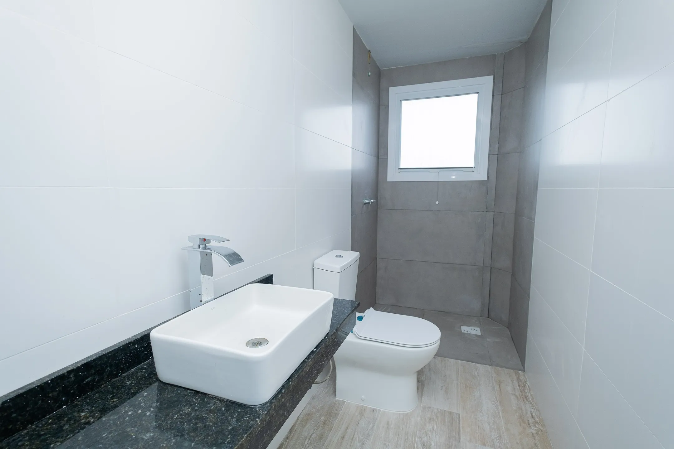 Apartamento à venda no Edifício LaVitta, Laranjal - 64 m², 2 quartos, andar alto com sacada e prédio com piscina. - 9