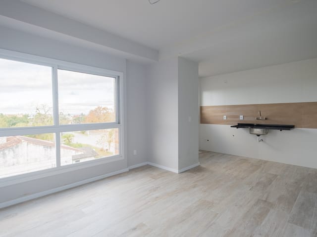 Apartamento 2 quartos e 2 banheiros, à venda, no bairro Laranjal em Pelotas