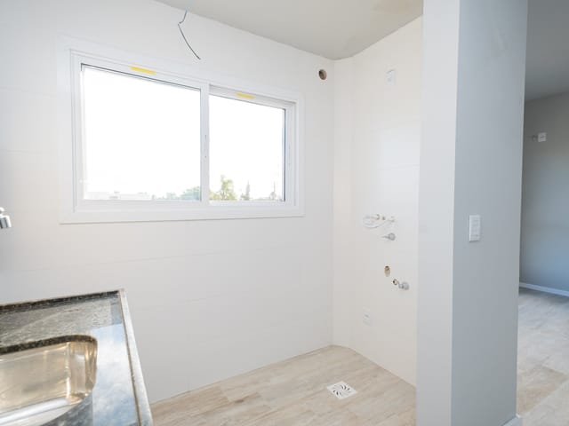 Apartamento 1 quarto e 1 banheiro, à venda, no bairro Laranjal em Pelotas