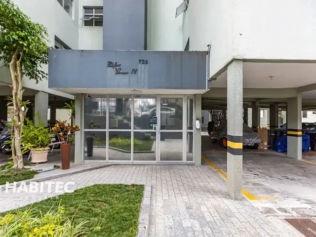 Apartamento 3 quartos e 1 banheiro, para alugar, no bairro Água Verde em Curitiba