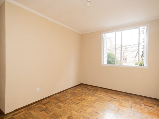 Apartamento 3 quartos e 1 banheiro, para alugar, no bairro Centro em Pelotas
