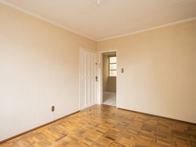 Apartamento 3 quartos e 1 banheiro, para alugar, no bairro Centro em Pelotas