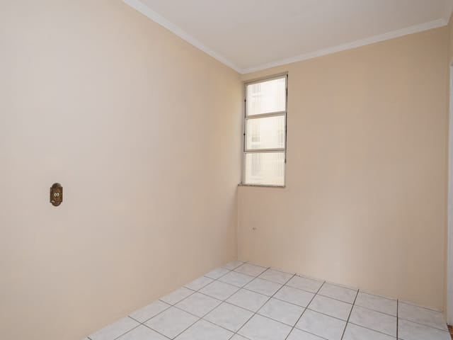 Apartamento 3 quartos e 1 banheiro, para alugar, no bairro Centro em Pelotas