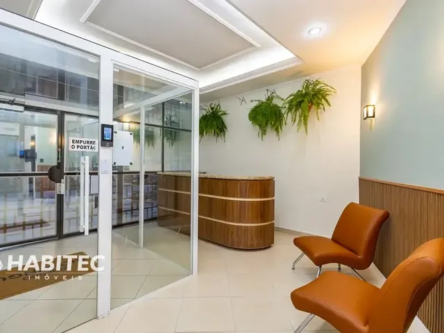 Apartamento 1 quarto e 1 banheiro, para alugar, no bairro Centro em Curitiba