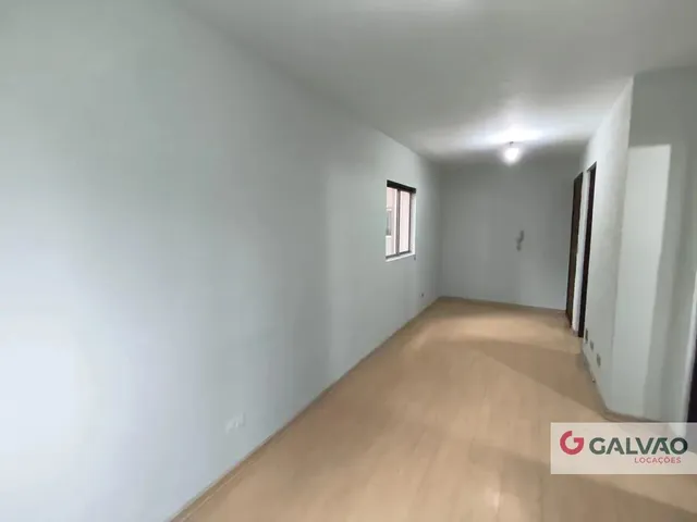 Apartamento 1 quarto e 1 banheiro, para alugar, no bairro Bigorrilho em Curitiba