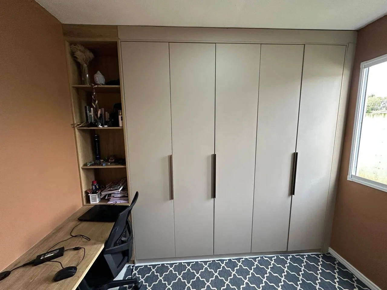 Apartamento mobiliado à venda no Residencial Solar Paineiras, Fragata - 44 m², 2 quartos, móveis planejados e sacada com churrasqueira. - 9