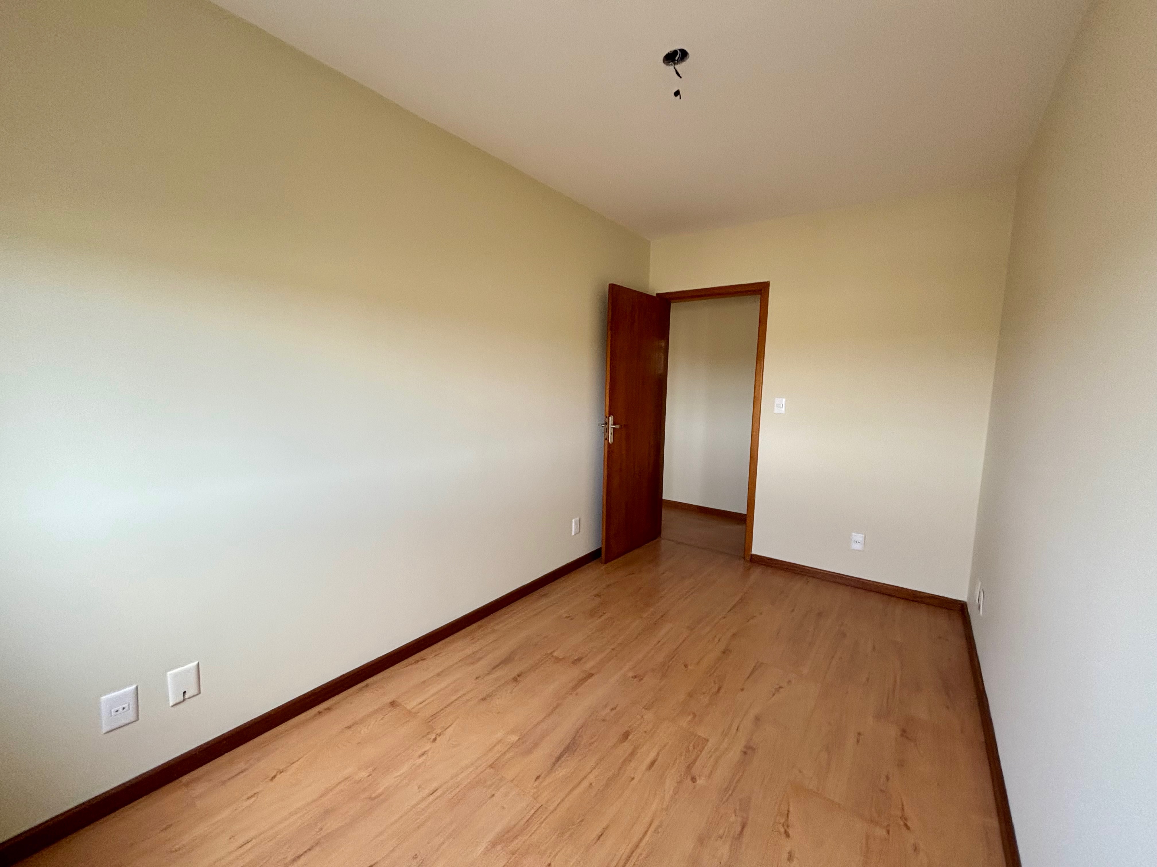 Apartamento à venda no Condomínio Ary Signorini, Centro - 113 m², 3 quartos (sendo 1 suíte), sacada com churrasqueira e vaga coberta. - 9