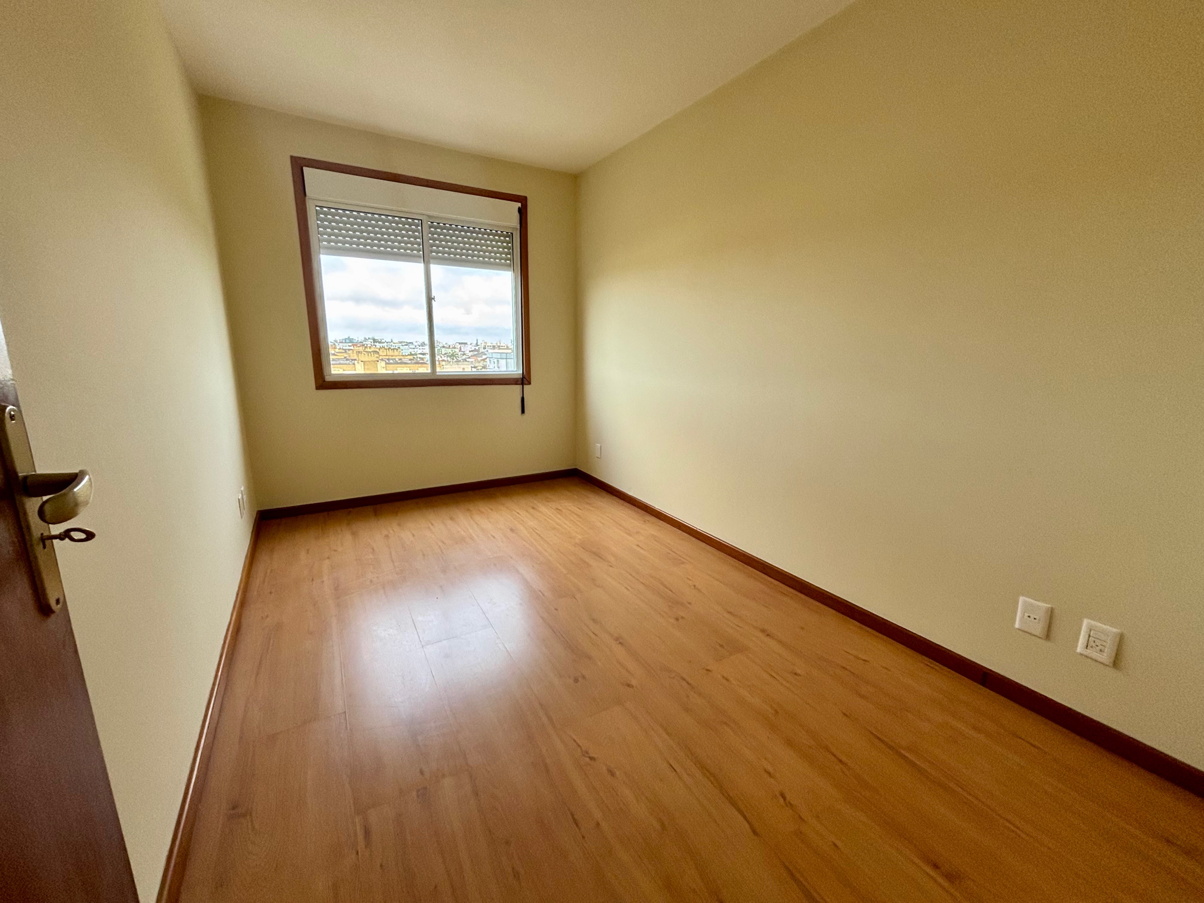 Apartamento à venda no Condomínio Ary Signorini, Centro - 113 m², 3 quartos (sendo 1 suíte), sacada com churrasqueira e vaga coberta. - 8