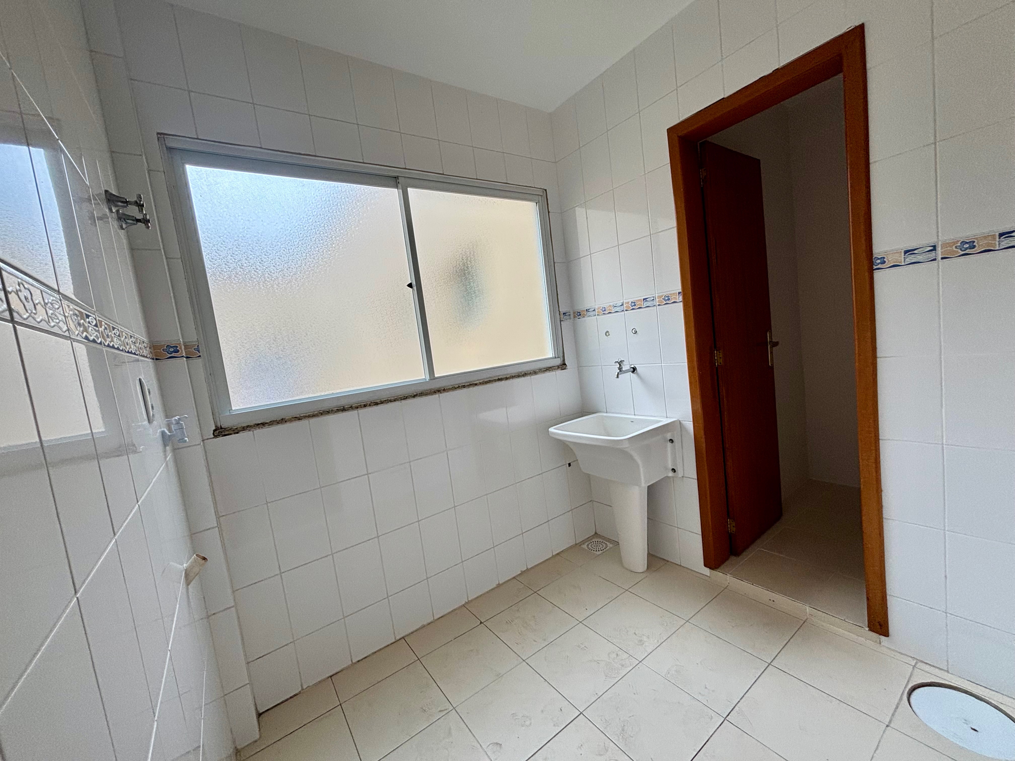 Apartamento à venda no Condomínio Ary Signorini, Centro - 113 m², 3 quartos (sendo 1 suíte), sacada com churrasqueira e vaga coberta. - 12