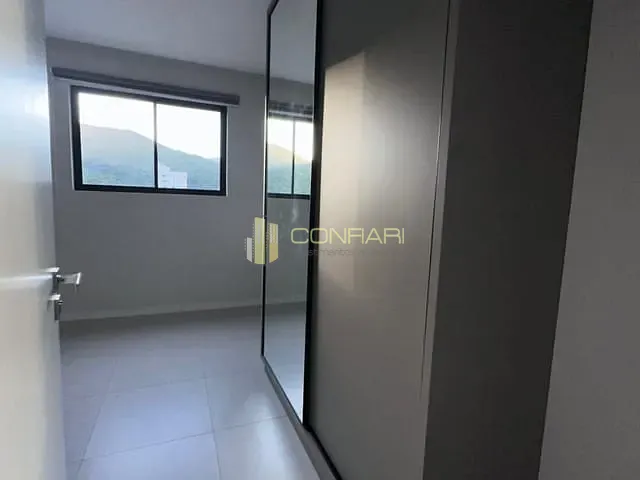 Apartamento 2 quartos e 1 banheiro, para alugar, no bairro Tabuleiro Das Oliveiraas em Itapema