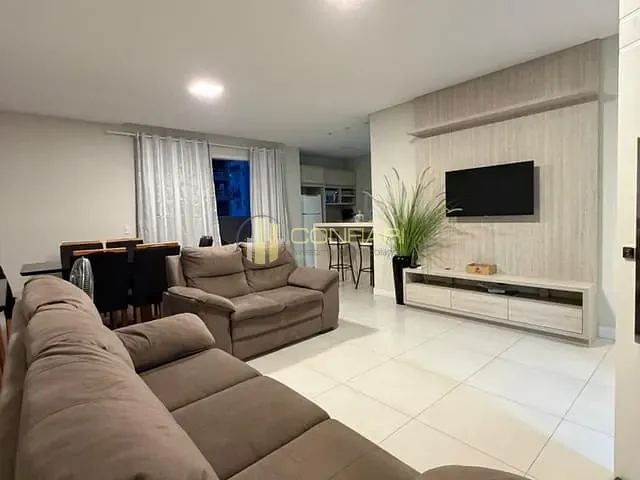Apartamento 3 quartos e 2 banheiros, para alugar, no bairro Meia Praia em Itapema