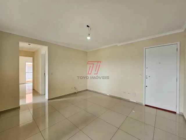 Apartamento 3 quartos e 2 banheiros, para alugar, no bairro Novo Mundo em Curitiba