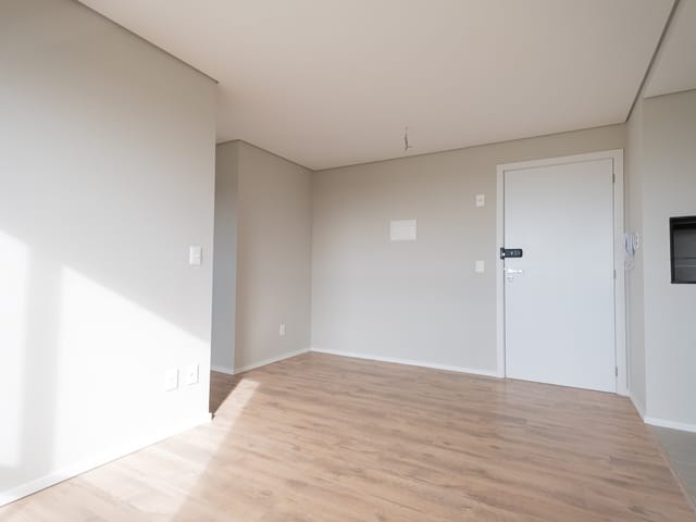 Apartamento 2 quartos e 1 banheiro, à venda, no bairro Parque Una em Pelotas