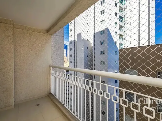 Apartamento 1 quarto e 1 banheiro, para alugar, no bairro Centro em Curitiba