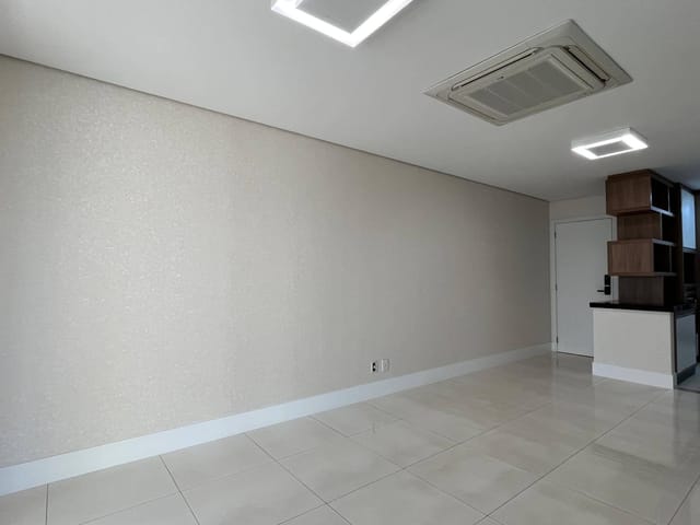 Apartamento com 156m² 3 quartos e 2 banheiros, para alugar, no bairro Gleba Fazenda Palhano em Londrina