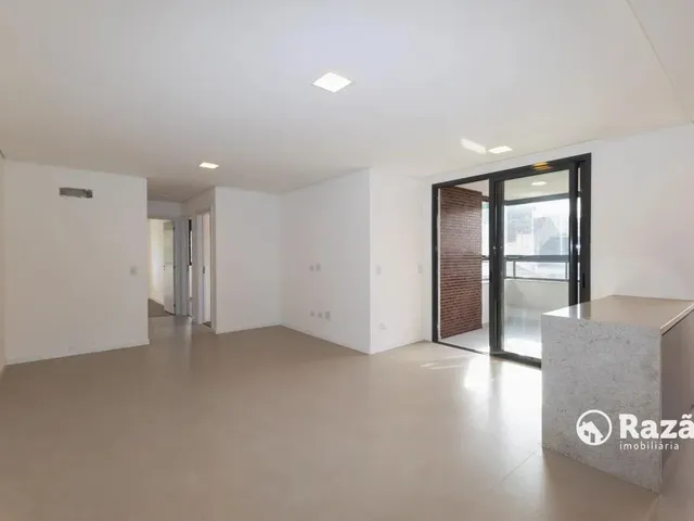 Apartamento 3 quartos e 1 banheiro, para alugar, no bairro Rebouças em Curitiba