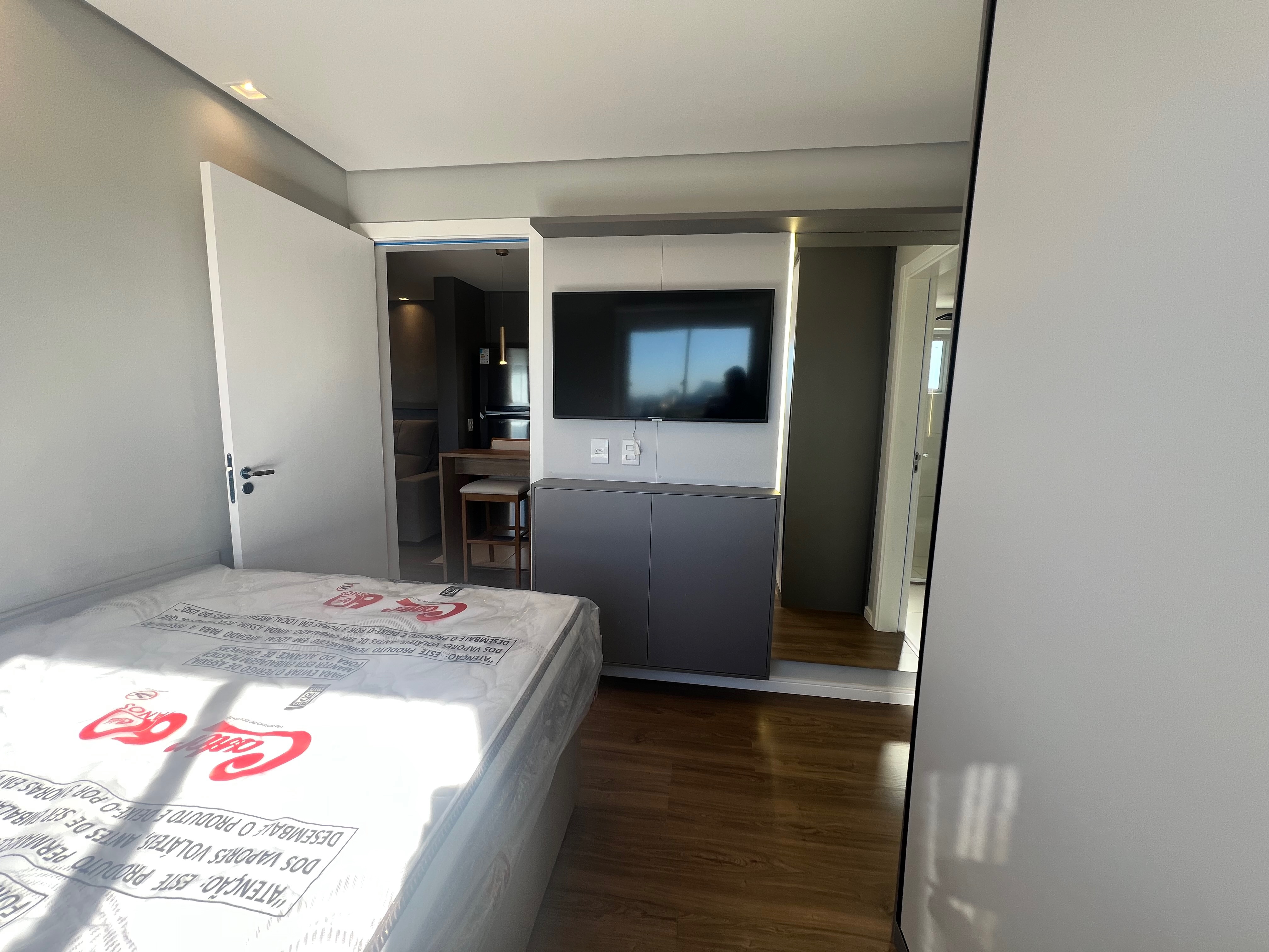 Apartamento mobiliado à venda no Connect JK, Centro - 50 m², 2 quartos (sendo 1 suíte), sacada com churrasqueira e ótima posição solar. - 17