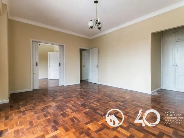 Apartamento 2 quartos e 2 banheiros, para alugar, no bairro Centro em Curitiba