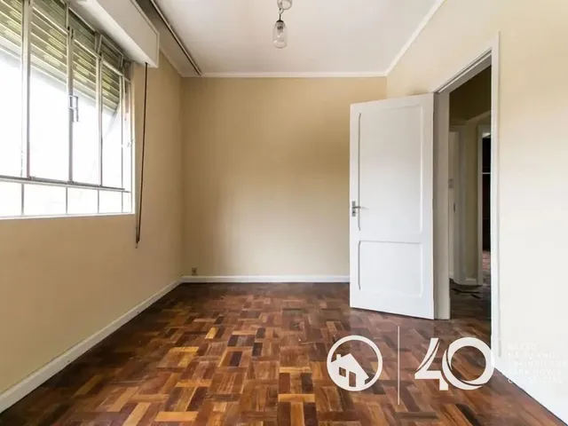 Apartamento 2 quartos e 2 banheiros, para alugar, no bairro Centro em Curitiba