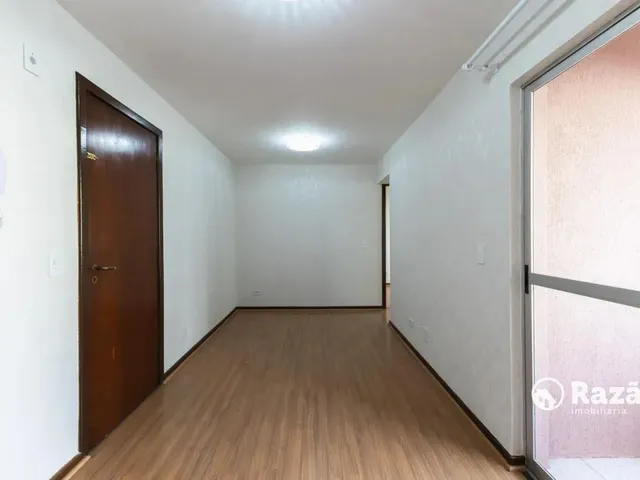 Apartamento 2 quartos e 1 banheiro, para alugar, no bairro Cabral em Curitiba