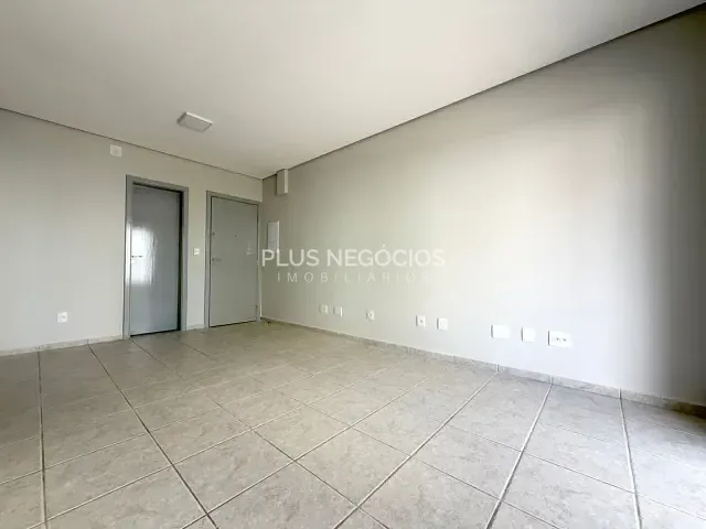Apartamento 3 quartos e 2 banheiros, para alugar, no bairro Parque Campolim em Sorocaba