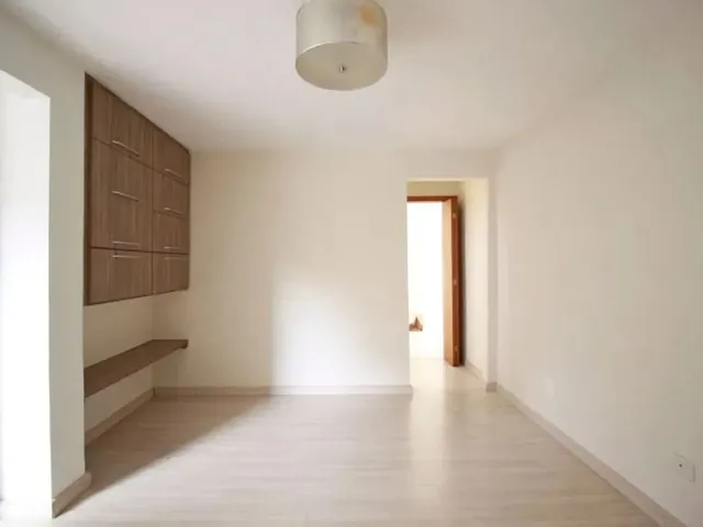 Apartamento 1 quarto e 1 banheiro, para alugar, no bairro Água Verde em Curitiba