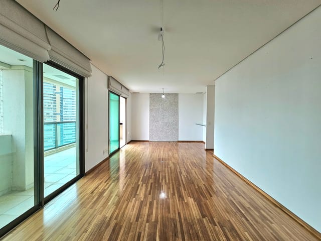 Foto do Apartamento - Apartamento à venda no Brooklin | 147 m² | 3 suítes | 3 vagas + depósito | Varanda gourmet | Lazer completo | Paulista Imóveis.