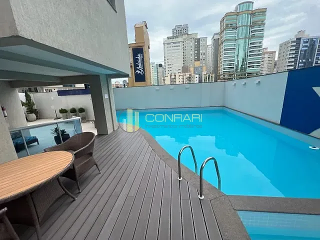 Apartamento 4 quartos e 4 banheiros, à venda, no bairro Meia Praia em Itapema