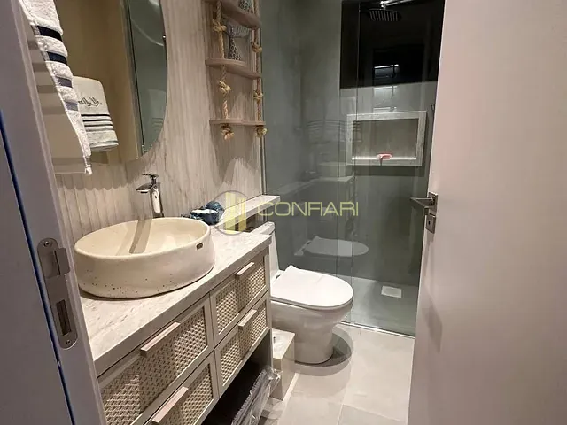 Apartamento 1 quarto e 1 banheiro, à venda, no bairro Meia Praia em Itapema